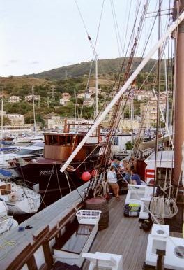 f2_007_01a